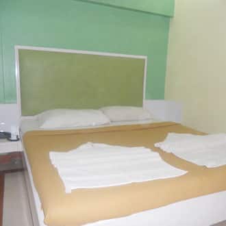 Hotel Savi International Opp Mantri Mall, Bangalore 3
